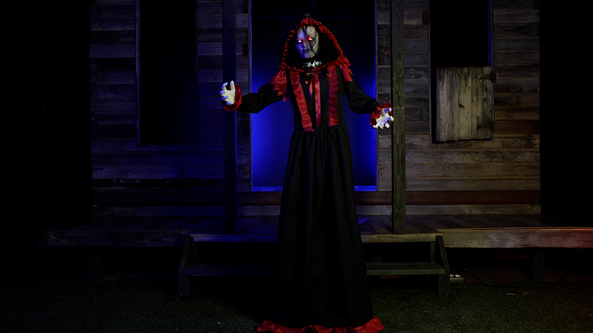 FUN99868 - 5 ft Lady Languor Double-Face Animatronic Decoration